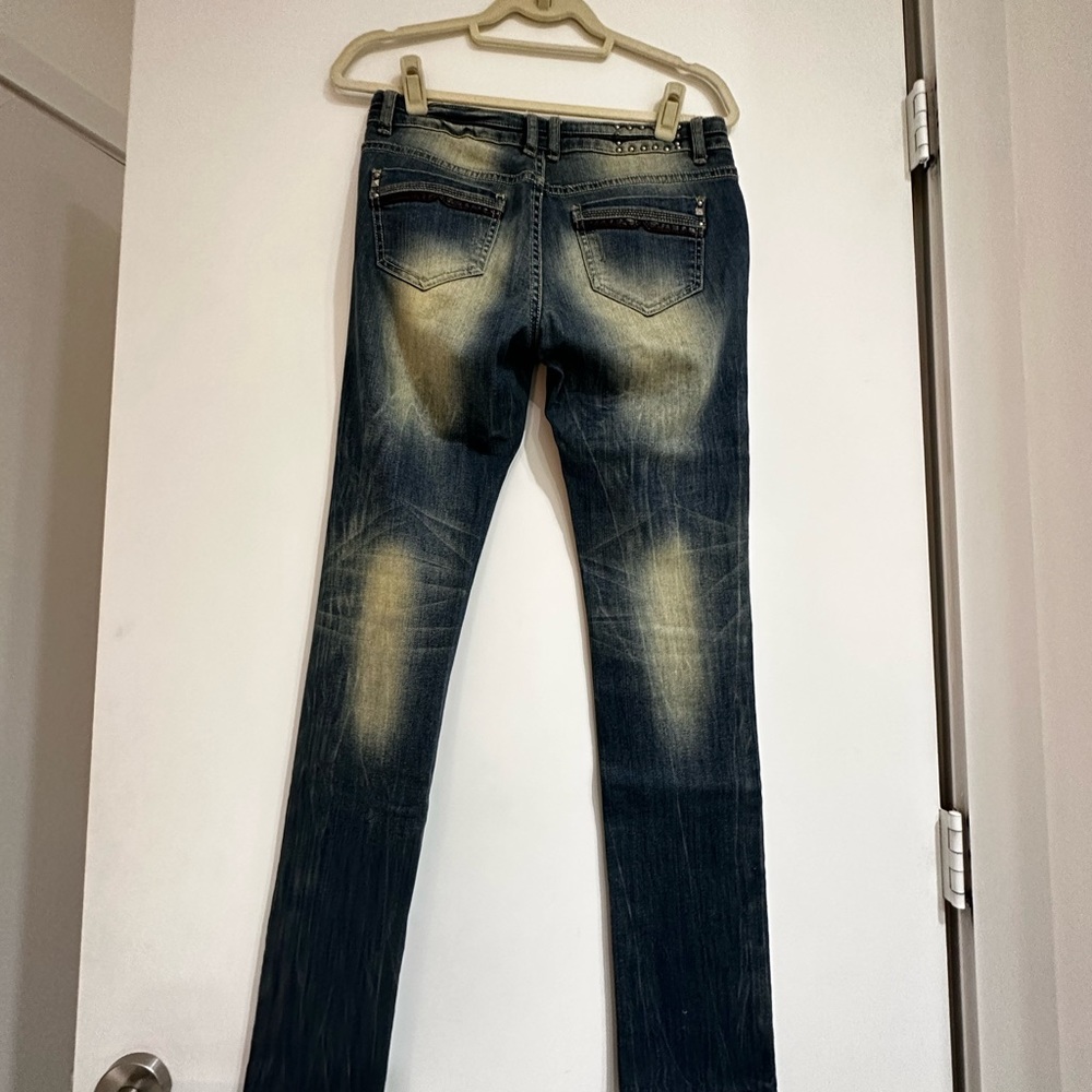 Denim - Picture 3 of 5